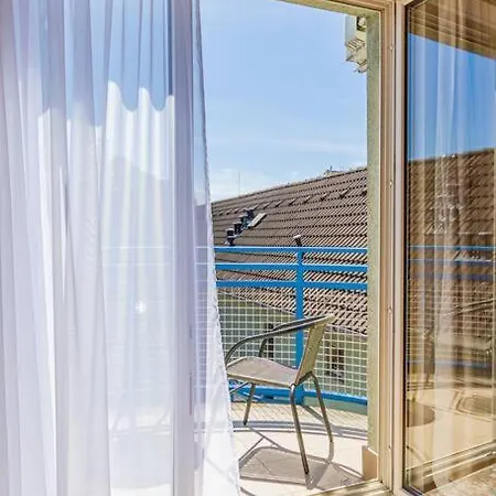 Roomy 80sqm At Center Free Parking Space, Ac & Balcony, Separate Ac In Four דירה