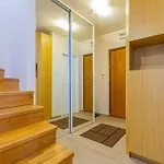 Roomy 80sqm At Center Free Parking Space, Ac & Balcony, Separate Ac In Four Διαμέρισμα