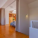 Roomy 80sqm At Center Free Parking Space, Ac & Balcony, Separate Ac In Four 公寓 布达佩斯