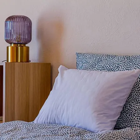 Roomy 80sqm At Center Free Parking Space, Ac & Balcony