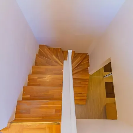 Apartamento Roomy 80sqm At Center Free Parking Space, Ac & Balcony Budapest