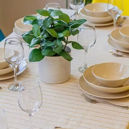 Apartamento Roomy 80sqm At Center Free Parking Space, Ac & Balcony Budapest