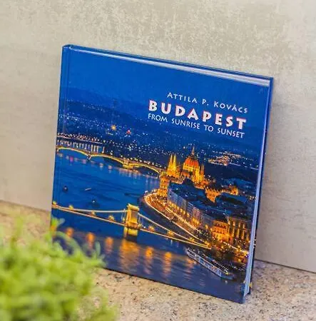 Roomy 80sqm At Center Free Parking Space, Ac & Balcony Budapest